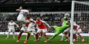 曼城中场控制力完全压制对手 -开云体育