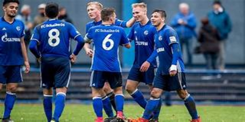 风波起点：老将不满情绪引爆更衣室矛盾  - 开云体育